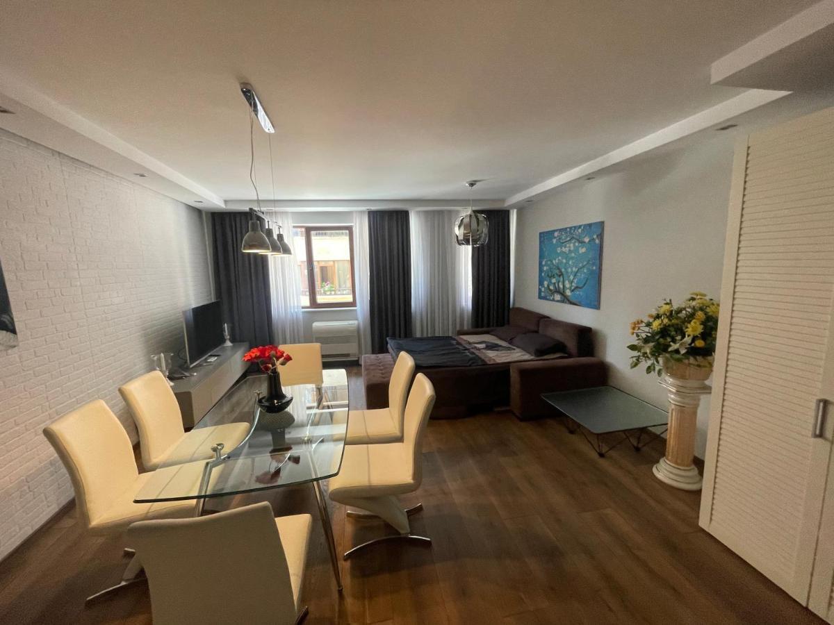Luxury Apartments In Top City Center Varna 1 Exterior photo