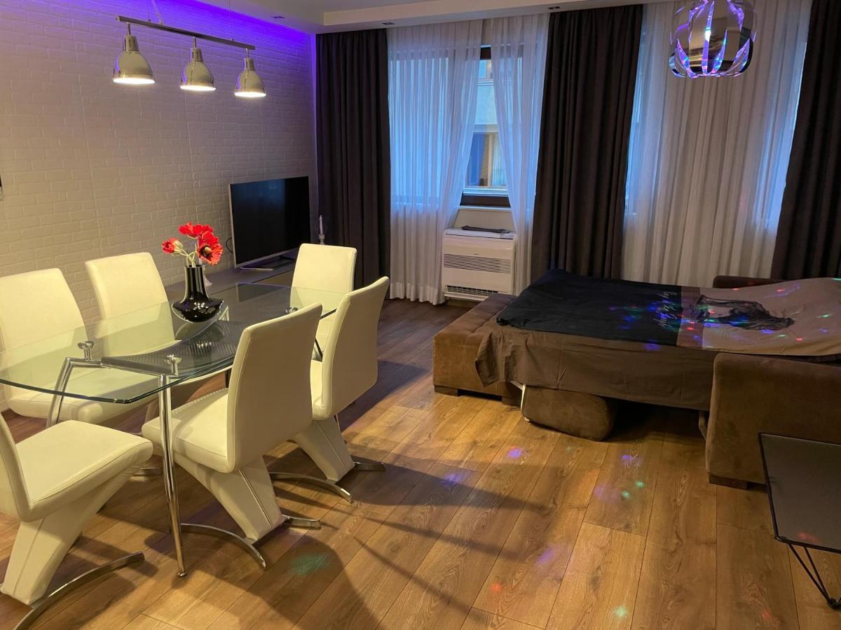 Luxury Apartments In Top City Center Varna 1 Exterior photo