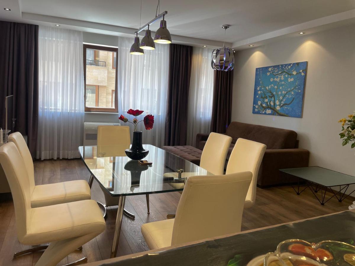 Luxury Apartments In Top City Center Varna 1 Exterior photo